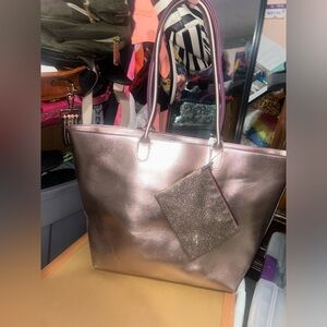 NWT Bath and Body Works Tote and Wristlet Set
